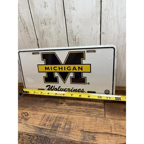 NCAA Officially Licensed  Michigan Wolverines White Aluminum License Plate - Picture 3 of 6